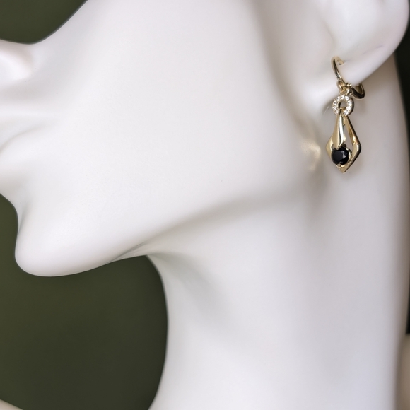 Pretty Bird Jewelry Jewelry - Pretty Bird Gold and Black Elegant Earrings